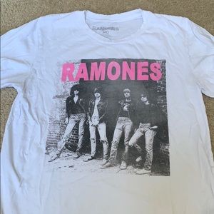 Lightweight Ramones shirt!